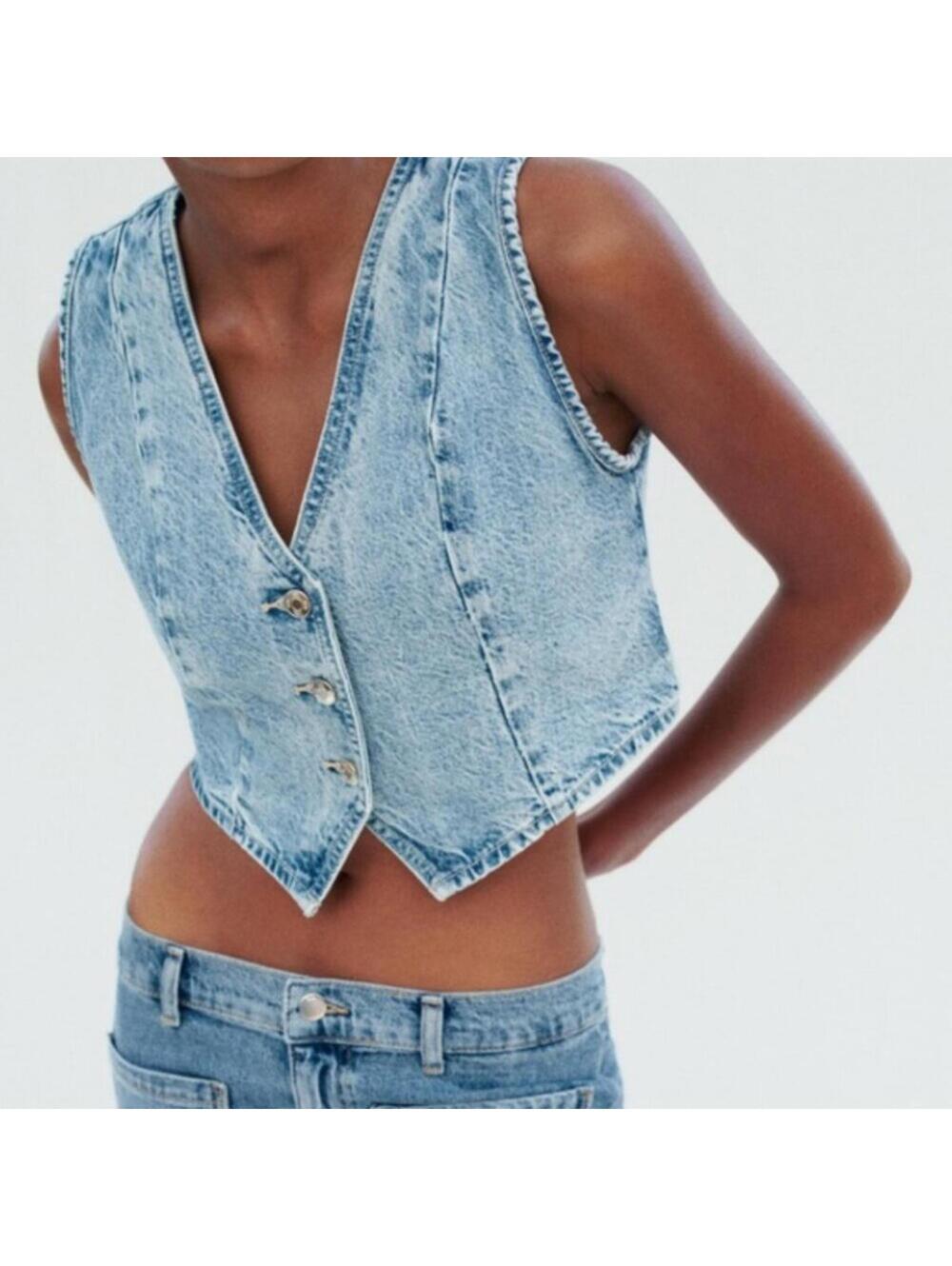 Zara Light Wash Blue Cropped Denim Vest Size S NWT — Button Front Sleeveless